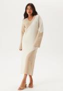 BUBBLEROOM V-neck Knitted Midi Dress White/Beige M