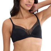Triumph BH Breathe and Lift Smart N EX Svart Fit Smart 4 Dam