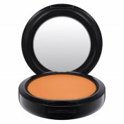 MAC Studio Fix Powder Plus Foundation (olika nyanser) - NC47