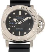 Panerai Herrklocka PAM02305 Submersible Svart/Gummi Ø47 mm