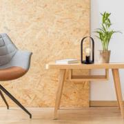 Näve Bordslampa Faro av metall, svart