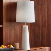 MARKET SET Cosiness bordslampa, keramikfot vit