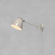 Markslöjd Vägglampa Tilt, greige, utsprång 47 cm, metall