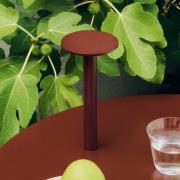 HAY LED-batteridriven bordslampa HOST PORTABLE, rostrot, 22 cm, IP44