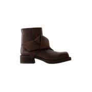 Acne Studios Läder stvlar Brown, Dam