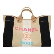 Chanel Vintage Pre-owned Raffia chanel-vskor Beige, Dam