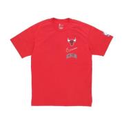 Nike NBA City Edition Courtside Max90 1 Tee Red, Herr