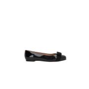 Salvatore Ferragamo Svarta lackade ballerinaskor Black, Dam