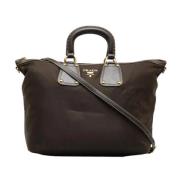 Prada Vintage Pre-owned Nylon handvskor Brown, Dam