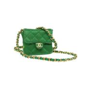 Chanel Vintage Pre-owned Satin chanel-vskor Green, Dam