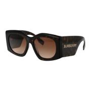 Burberry Stiliga Madeline Solglasögon för Sommaren Brown, Dam