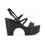 Clergerie Elegant sandal med tre remmar och svarta lackdetaljer Black,...
