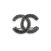 Chanel Vintage Pre-owned Metall broscher Gray, Dam