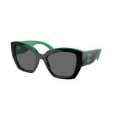 Chanel Stiliga solglasögon med mörkgrå linser Black, Dam