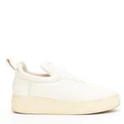 Celine Vintage Pre-owned Laeder sneakers Beige, Dam