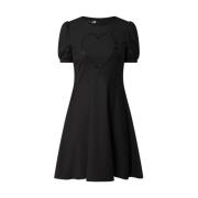 Love Moschino Kort klänning med strassapplikation Black, Dam