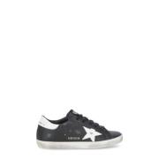 Golden Goose Svarta Lädersneakers med Ikonisk Stjärna Black, Dam