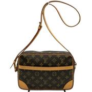 Louis Vuitton Vintage Pre-owned Canvas axelremsvskor Brown, Dam