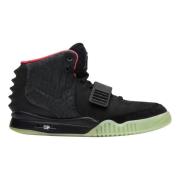 Nike Solar Red Yeezy 2 Limited Edition Black, Herr