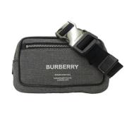 Burberry Vintage Pre-owned Tyg axelremsvskor Gray, Dam