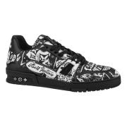 Louis Vuitton Svart Vita Sneakers med Seriemotiv Black, Herr