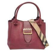 Burberry Vintage Pre-owned Laeder totevskor Red, Dam