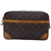 Louis Vuitton Vintage Pre-owned Canvas kuvertvskor Brown, Dam