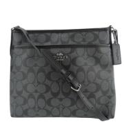 Coach Pre-owned Pre-owned Canvas axelremsvskor Gray, Dam