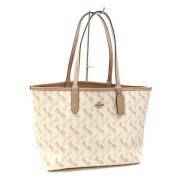 Coach Pre-owned Pre-owned Plast axelremsvskor Beige, Dam