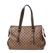 Louis Vuitton Vintage Pre-owned Belagd canvas axelremsvskor Brown, Dam