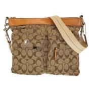 Coach Pre-owned Pre-owned Canvas axelremsvskor Beige, Dam