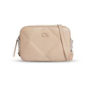 Calvin Klein Quiltad kameraväska Beige, Dam