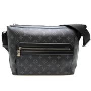 Louis Vuitton Vintage Pre-owned Tyg axelremsvskor Black, Dam