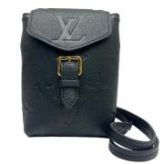 Louis Vuitton Vintage Pre-owned Tyg axelremsvskor Black, Dam