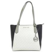 Michael Kors Pre-owned Pre-owned Canvas axelremsvskor White, Dam