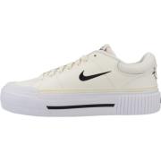 Nike Höj din sneaker game med Court Legacy Lift Beige, Dam