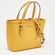 Michael Kors Pre-owned Pre-owned Laeder handvskor Yellow, Dam