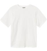 LMDT T-shirt - NlnLiving - White Alyssum/Raven Baktryck