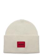 Saffa_Hat White HUGO