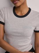 Levi's - T-shirts - Light Grey - Graphic Ringer Mini Tee - Toppar & T-...