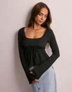 Nelly - Svart - Cute Hem Tie Top