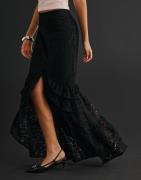 Nelly - Svart - Delicate Lace Skirt