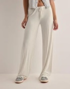 Nelly - Vit - Soft Flowy Pants