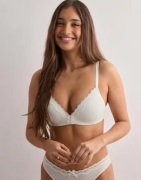 Hunkemöller - Vit - Lola non wired low d pu