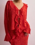 Neo Noir - Röd - Whisper Burnout Blouse