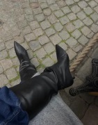 Nelly - Svart - Stiletto Under Knee Boot