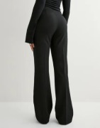 Nelly - Svart - No Waist Flare Suit Pants