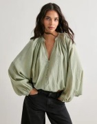 Nelly - Grön - Button Blouson Blouse