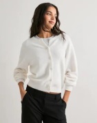 Nelly - Vit - Fuzzy Knit Cardigan