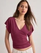 Nelly - Röd - Soft Plunge Top